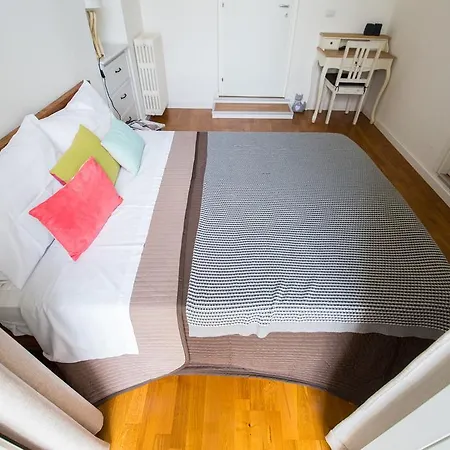 Pensionat Urban Pine Rooms Rom