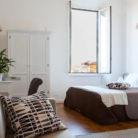 Pensionat Urban Pine Rooms Rom