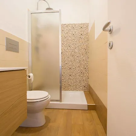 Pensionat Urban Pine Rooms Rom