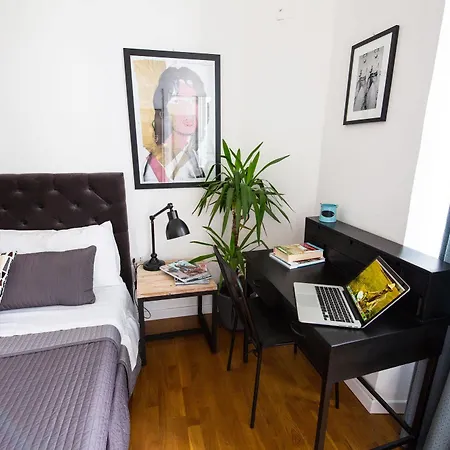 Pensionat Urban Pine Rooms Rom