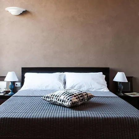 Pensionat Urban Pine Rooms Rom