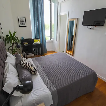 Urban Pine Rooms Pensionat 2*
