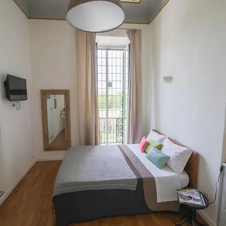 Urban Pine Rooms 2* Rom